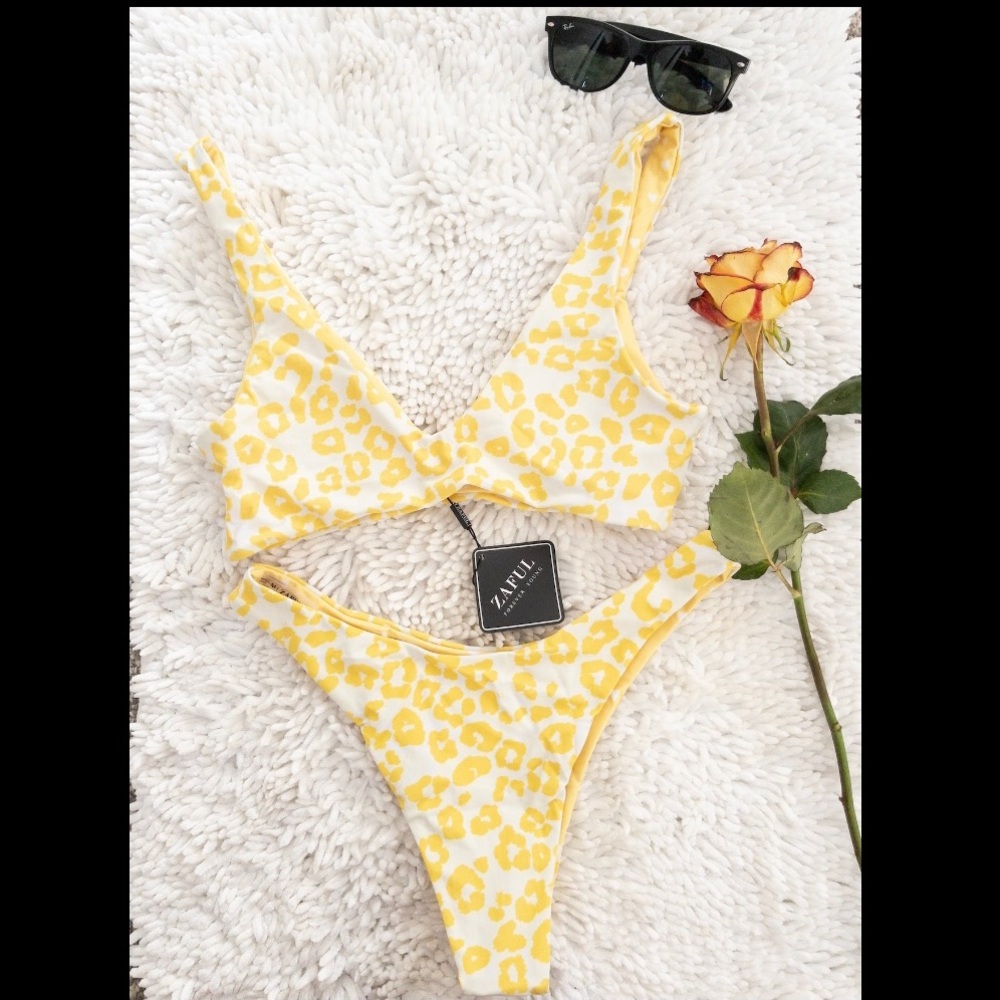 ZAFUL High Cut Snake Leopard Heart Reversible Bikini Swimsuit - Yellow Medium